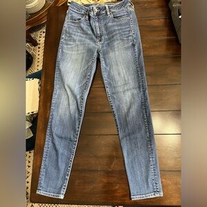 American Eagle Women’s Skinny Jeans, Size 6 Short
